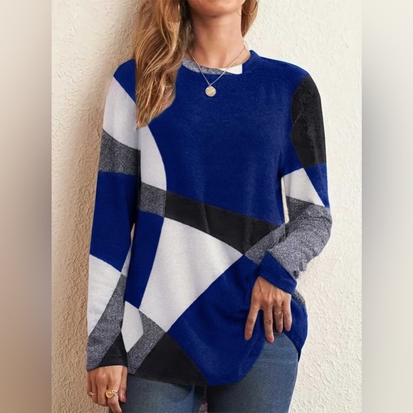 Color Block Round Neck T-Shirt - Picture 1 of 4